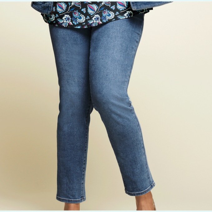 Sarah Slim Jean, Medium Wash, large