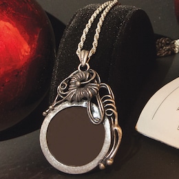 Antique-Style Magnifying Pendant, , large