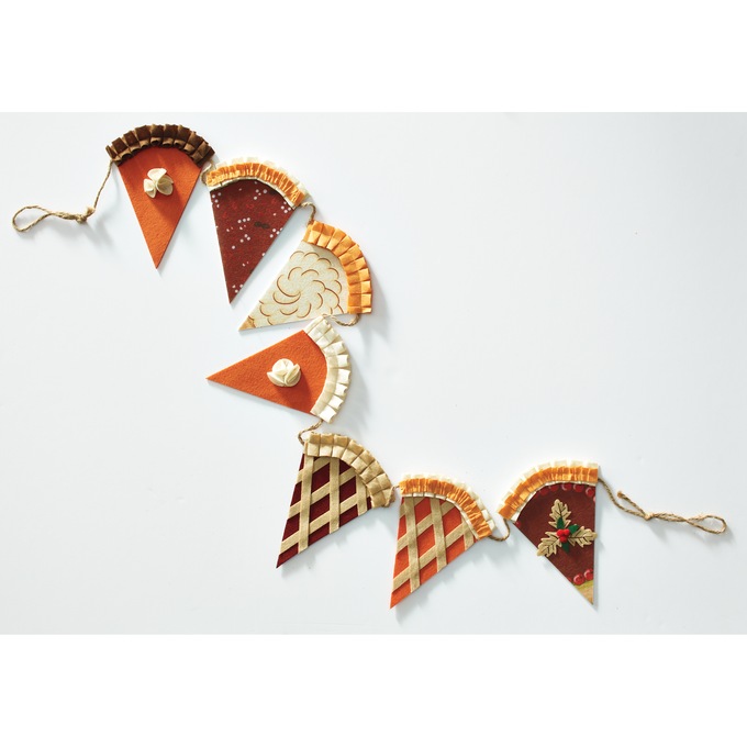 Pie Garland, , large